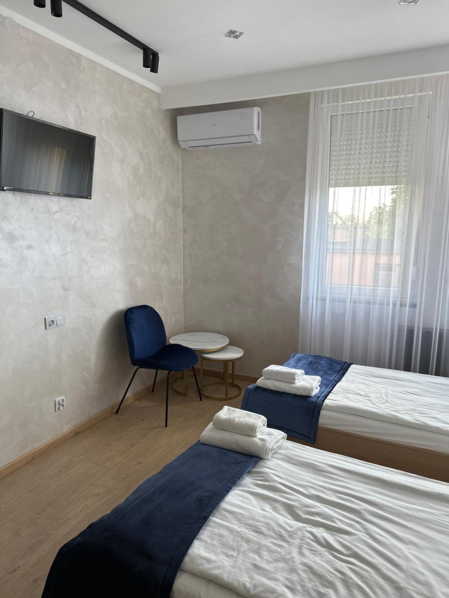 Hotel Diament Rawicz Exterior foto